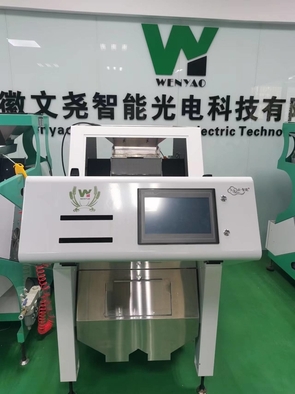 Canales inclinados ópticos de Bean Mung Bean Sorting Machine 1 del riñón del CCD del RGB