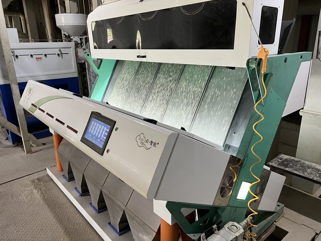 Tipo inteligente autodidáctico del canal inclinado de Paddy Separator Machine High Level AI del arroz