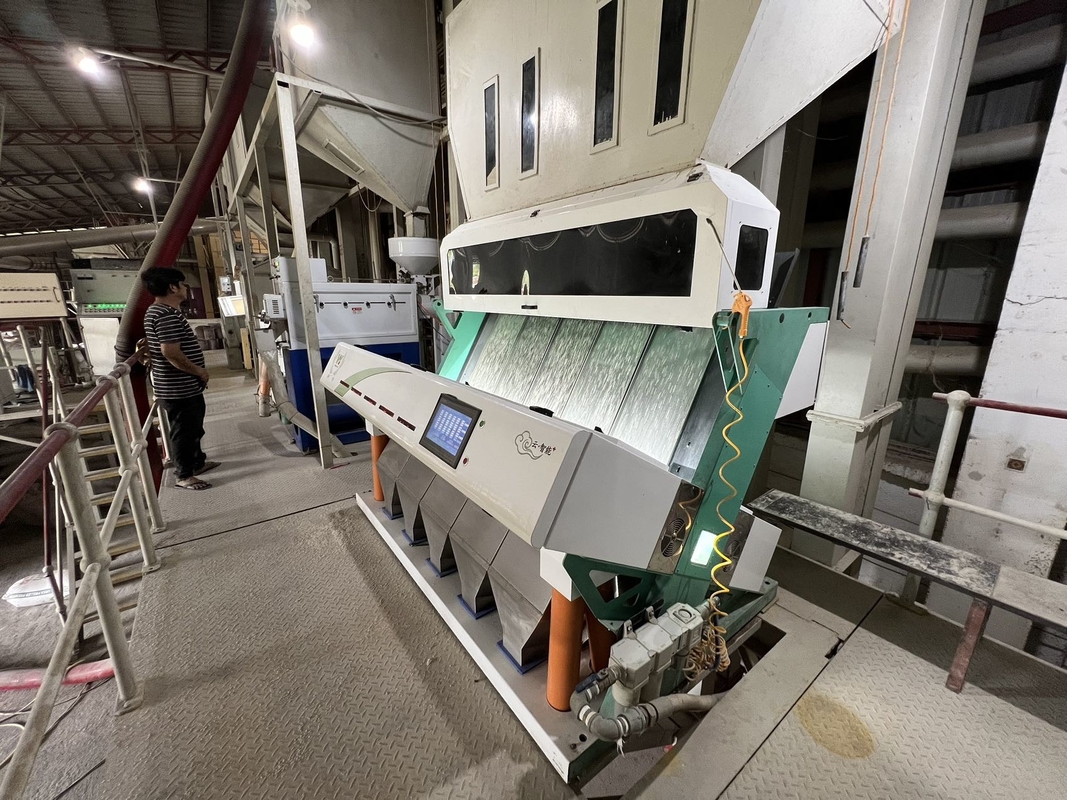 Tipo inteligente autodidáctico del canal inclinado de Paddy Separator Machine High Level AI del arroz