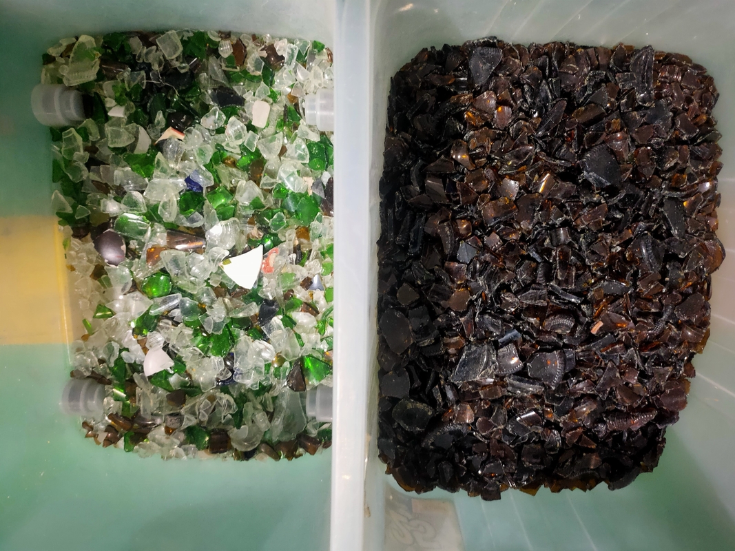 Las botellas de cristal quebradas del clasificador del color del CCD del transportador de correa de la Doble-capa colorean el clasificador de cristal del color del separador del clasificador que clasifica Mach