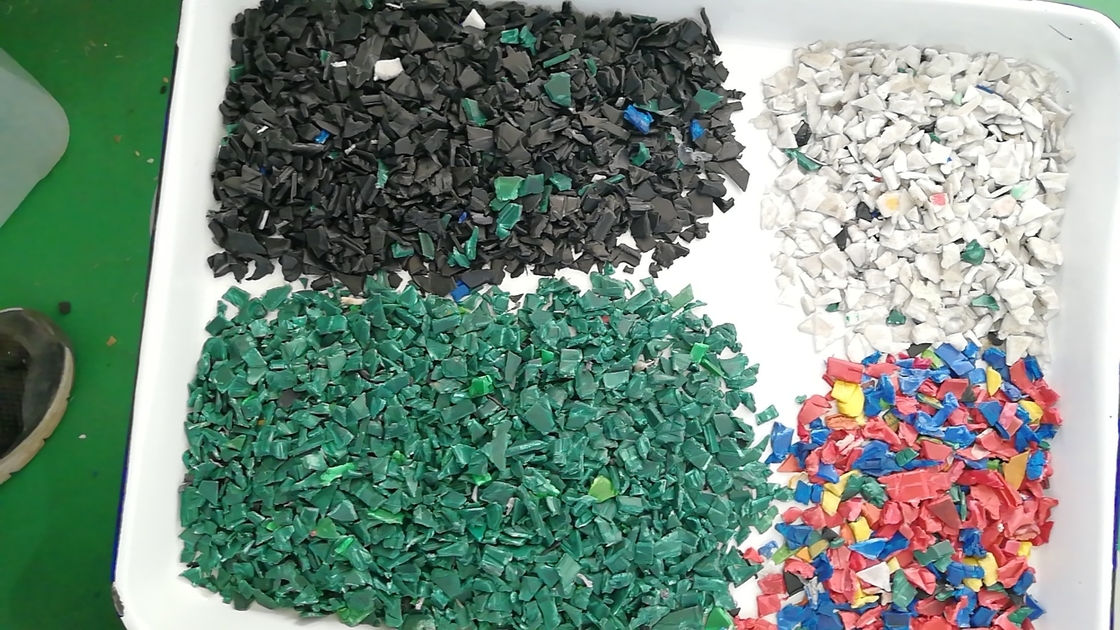 Reciclando la clasificadora PP del color plástico de la partícula ACARICIE la máquina del separador del color del PVC