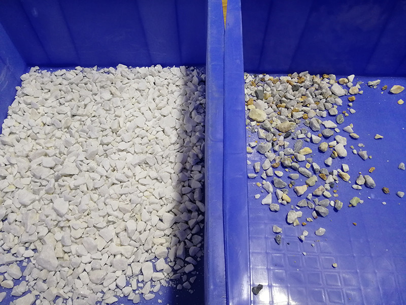 La máquina de clasificación de color de piedra de cuarzo de mineral seco integra tecnologías de clasificación de luz visible