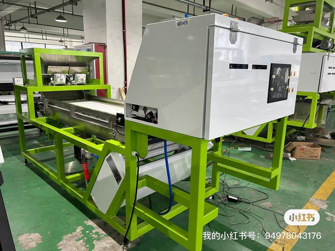 Sortador de color de mineral de manganeso industrial de alta precisión ≥ 99,99% con fuente de luz LED y eyector de metal para clasificación de guijarros