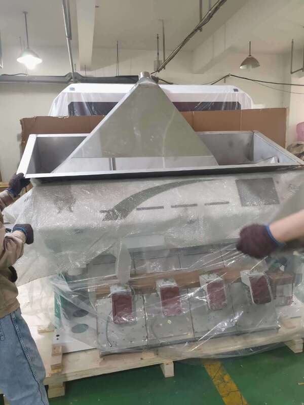 Nuts Color Sorter Machine with 5400-pixel CCD Camera, 99.98% Sorting Accuracy, and 4-5t/h Throughput for Peanuts and Almonds