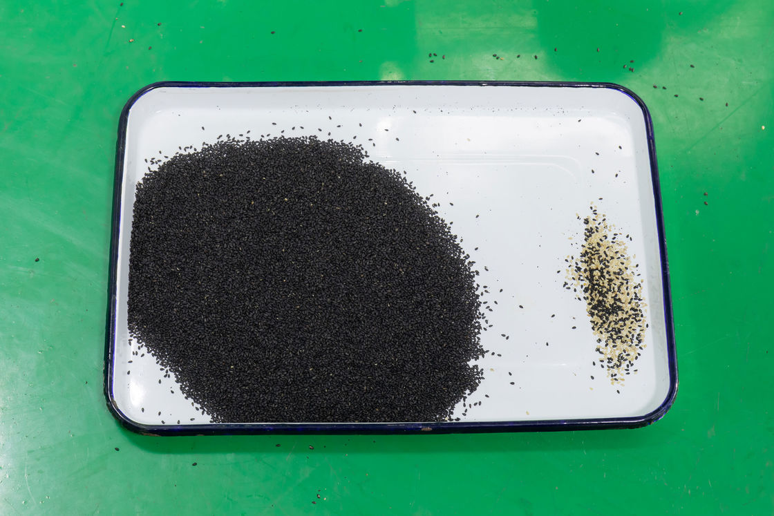 Las altas semillas de sésamo del negro de la definición colorean la máquina del clasificador en línea de transformación del sésamo