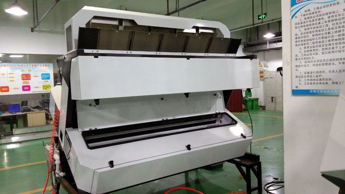 La máquina más nueva del clasificador del color de la sal de Himalaya del software para arreglar la sal del color oscuro