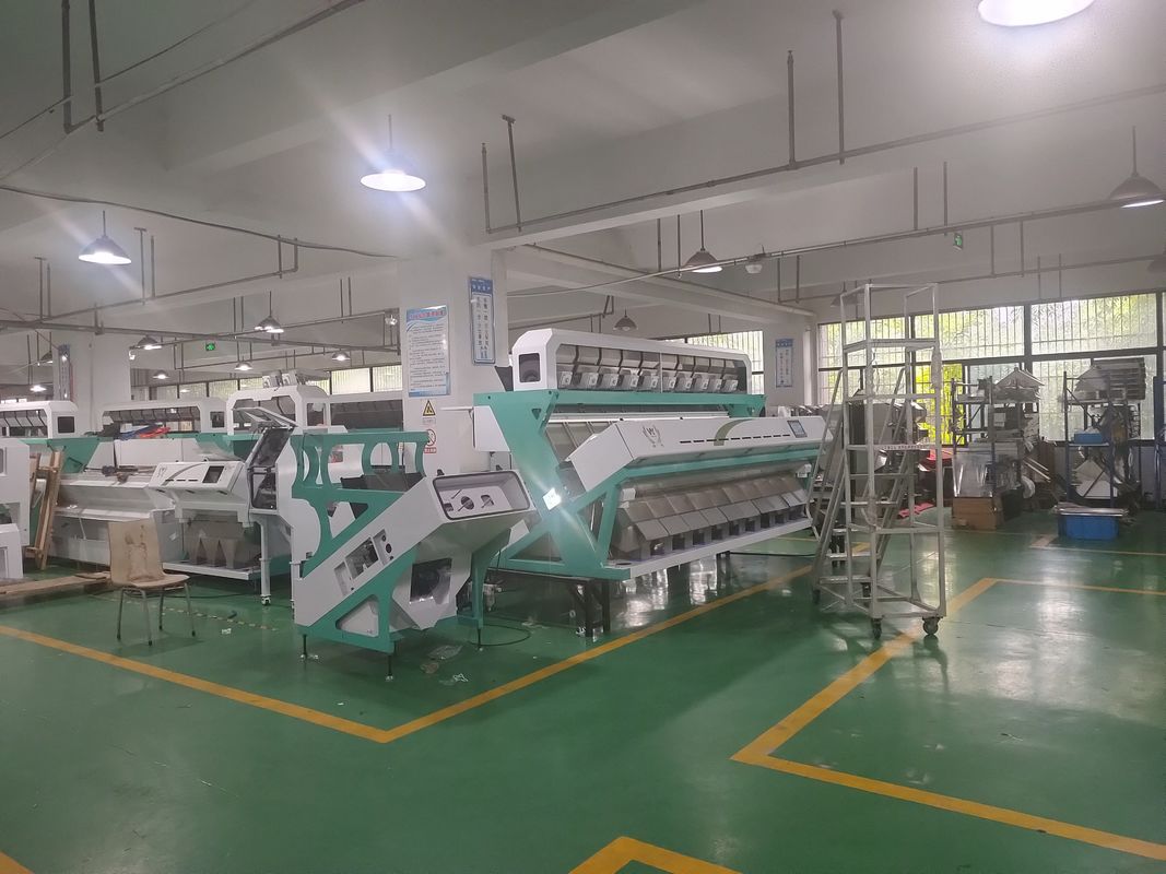 Nigeria coció la máquina del clasificador a medias del color del arroz con FPGA Chip Wenyao Brand