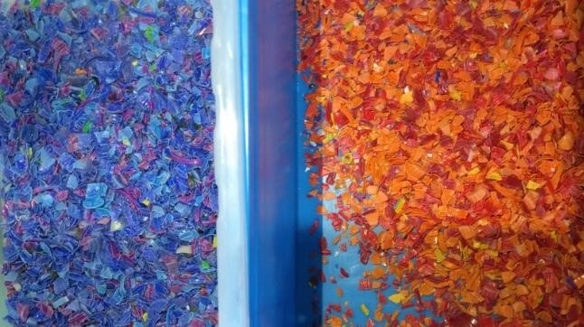 Canales inclinados plásticos de la máquina 5 del clasificador del color del HDPE PE del PVC de los PP del ANIMAL DOMÉSTICO 320 canales