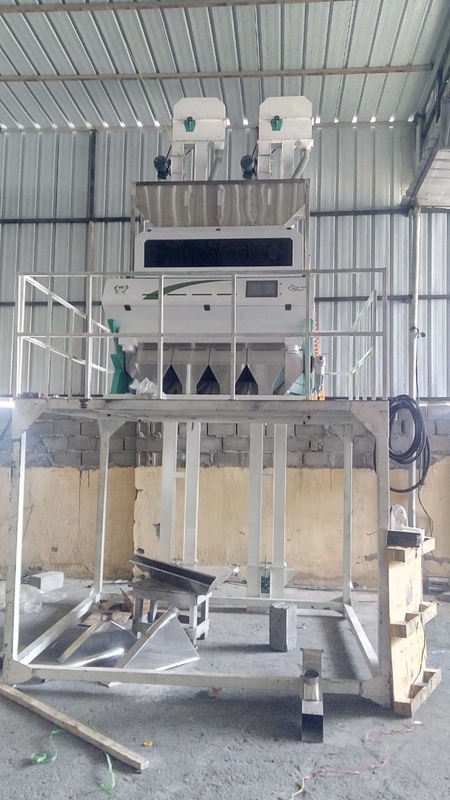 Servicio teledirigido de Bean Color Sorter With Wifi del café de cuatro canales inclinados