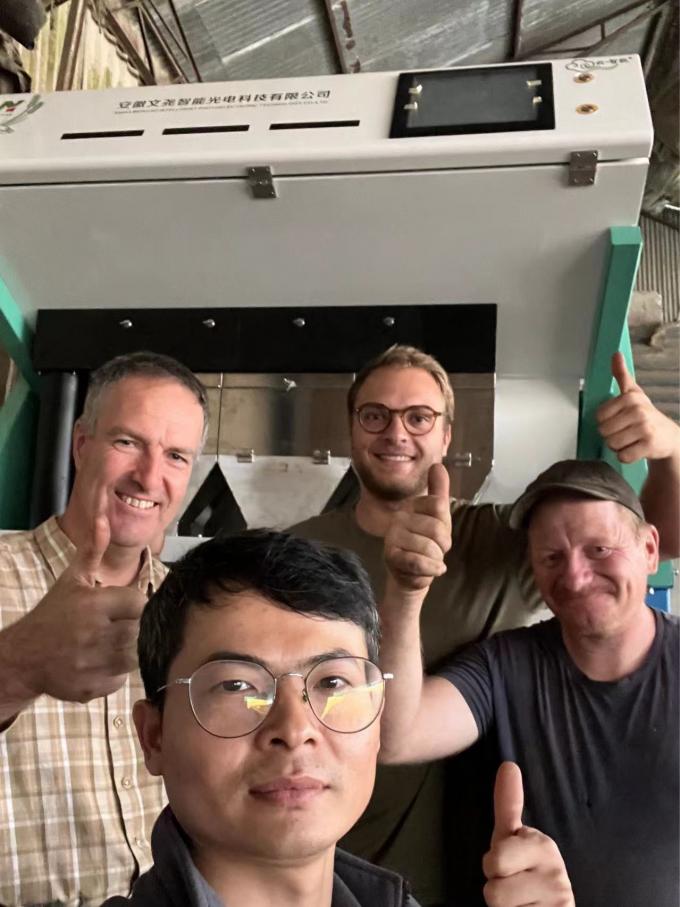 Clasificadora de color de banda de 1200MM para mineral, grano y arroz con una precisión del 99.99% 9