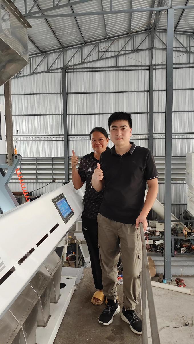 Clasificadora de color de banda de 1200MM para mineral, grano y arroz con una precisión del 99.99% 11