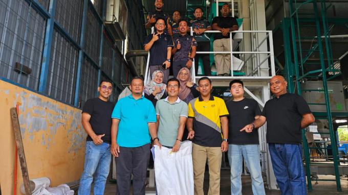 Clasificadora de color de banda de 1200MM para mineral, grano y arroz con una precisión del 99.99% 13